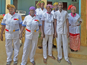 nieuwe uniformen in gezondheidspost Toulde